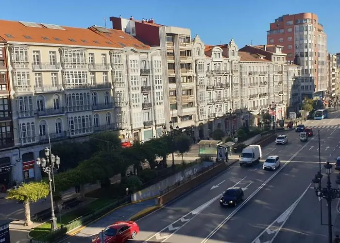 Apartamento Centrico Con Parking דירה סנטנדר