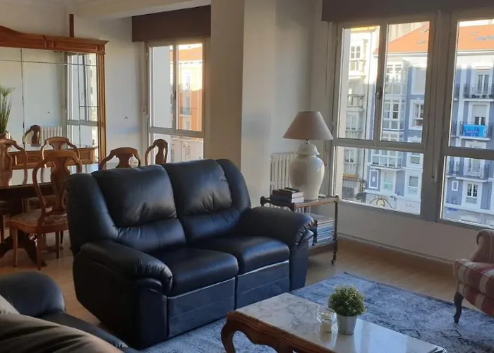 Apartamento Centrico Con Parking דירה סנטנדר